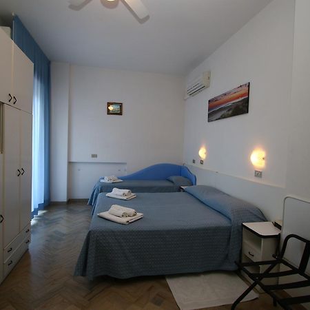 Hotel Tre Assi Rimini Luaran gambar