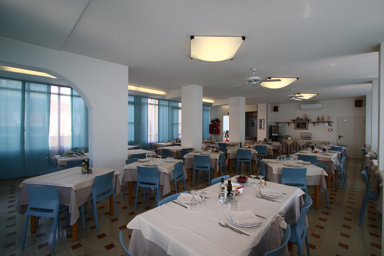 Hotel Tre Assi Rimini Luaran gambar
