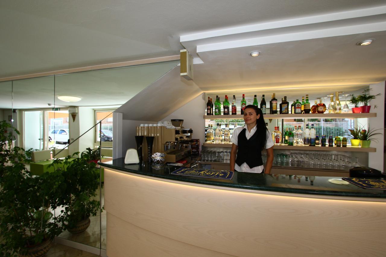 Hotel Tre Assi Rimini Luaran gambar
