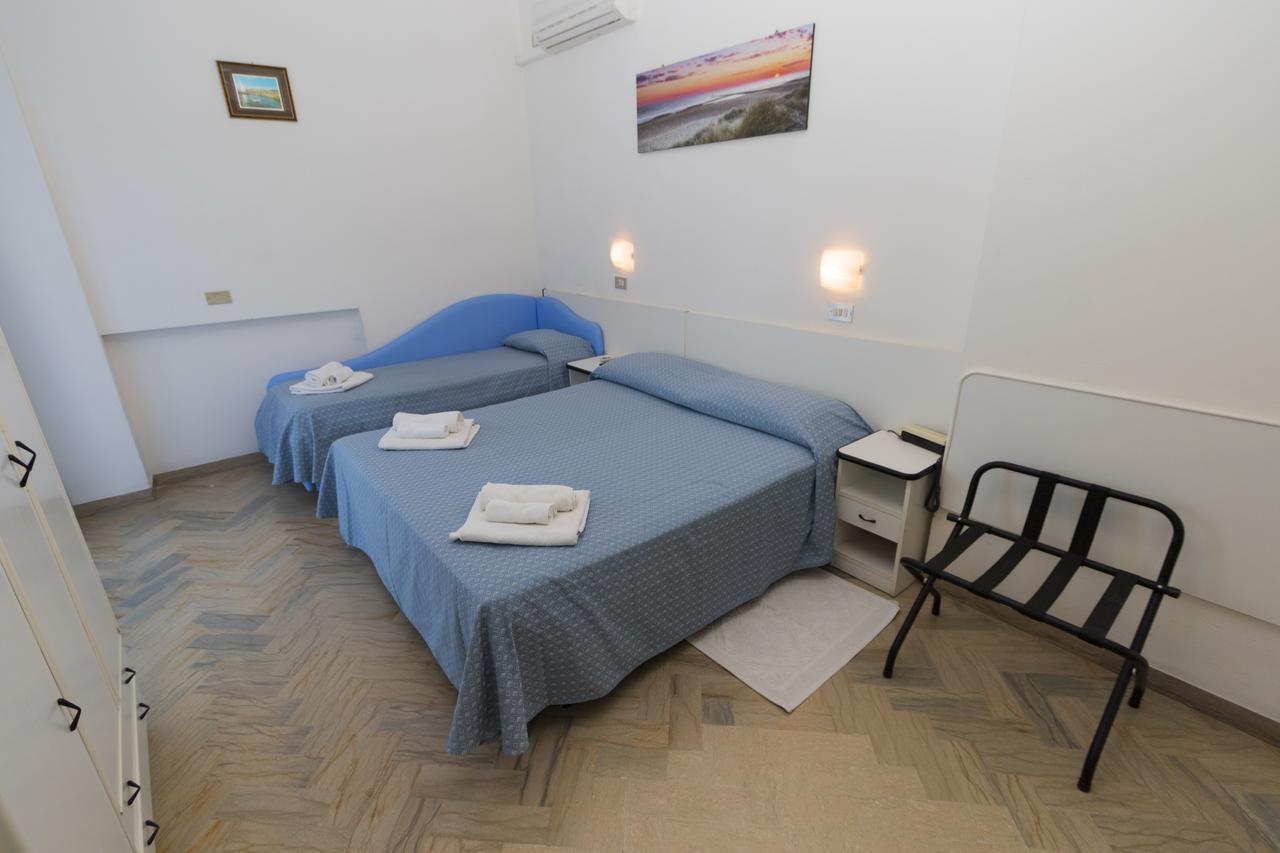 Hotel Tre Assi Rimini Luaran gambar