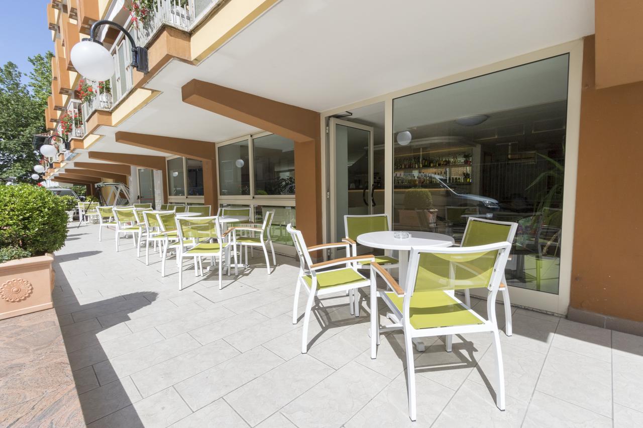 Hotel Tre Assi Rimini Luaran gambar