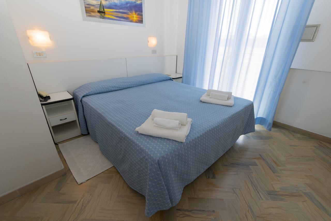 Hotel Tre Assi Rimini Luaran gambar